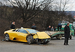 Під Ужгородом син голови КС розбив свій Lamborghini. Фото - streetracing.uz.ua
