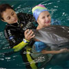 У Севастополі відкрили реабілітаційний центр, в якому дельфіни лікують людей