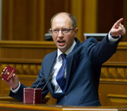 Яценюк вважає, що новий законопроект від ПР унеможливлює демократичні вибори