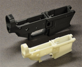 Корпус автоматичного пістолета спочатку був виконаний в зменшеному вигляді (внизу) і після випробувань виготовлений у натуральну величину (угорі) (фото HaveBlue).