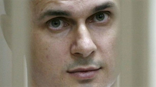 Політв’язня Сенцова можуть помилувати. Він далі голодує