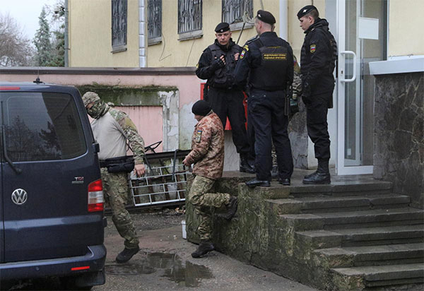 Політв’язні Кремля. ФСБ хоче закритого судилища над полоненими моряками