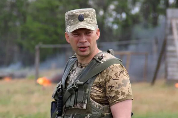 Командувач об’єднаних сил генерал-лейтенант Олександр Сирський
