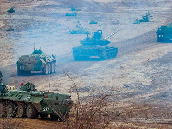 Росія проводить танкові навчання в окупованому Криму
