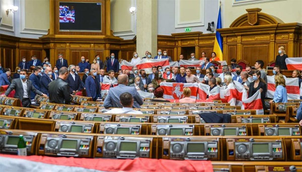 Парламент ухвалив заяву щодо подій у Білорусі