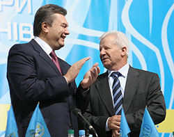 Коаліція 'прагне змінити зовнішню політику України'