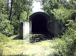 Затоплений недобудований тунель під Дніпром