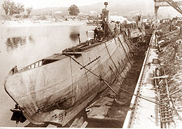 U-19 Підводний човен  серії II B. Належав Німеччині. Був спущений на воду в 1936 році, затоплений 11.09.1944 р. в п`яти кілометрах від міста турецького Зонгулдак на глибині близько 500 метрів.