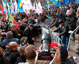Громадяни і опозиція мають зрозуміти: програють Київраду, програють 2015 рік 