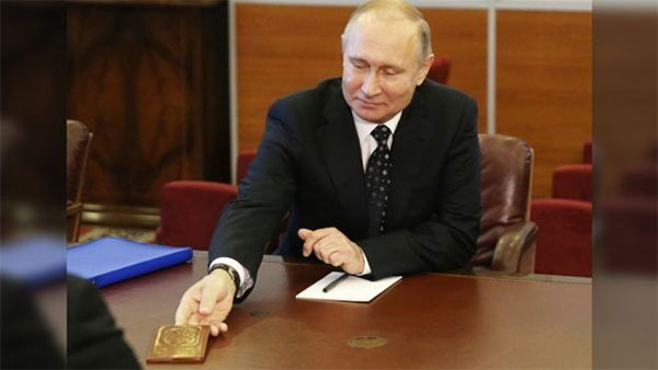 Спецоперація “паспортизація”. Путін розширив перелік громадян України для спрощеного отримання російського паспорта